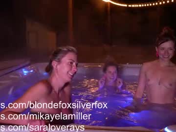 couple Cam Girls Live with blondefoxsilverfox