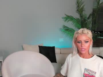 girl Cam Girls Live with blonde_riderxxx