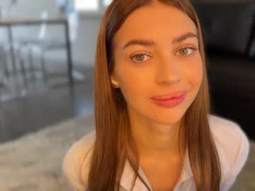 girl Cam Girls Live with cuteelsa_