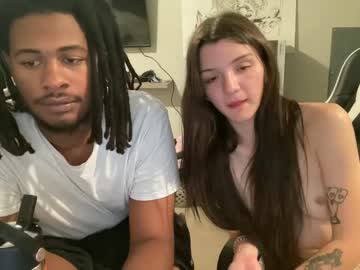 couple Cam Girls Live with gamohuncho