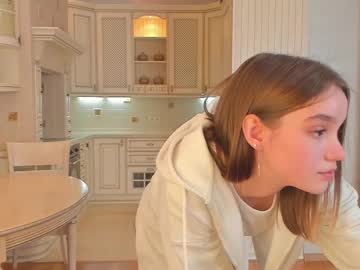 girl
        harrieteasley cam image #17044