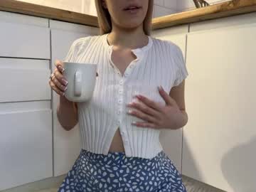 girl
        innocent_kristi cam image #17790