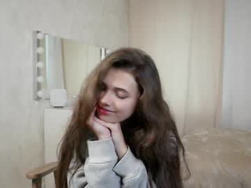 girl
        adrianmcnelly cam image #30927