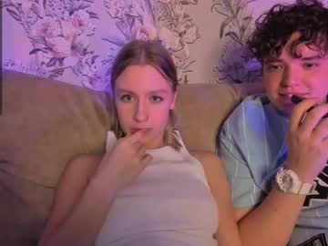 couple Cam Girls Live with leon_devol