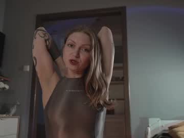 girl
        ms_lorelei cam image #26760