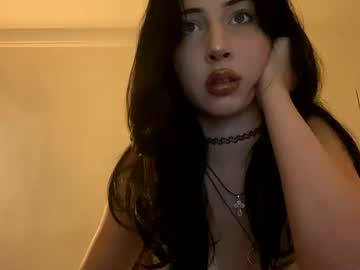 girl
        adelin_rr cam image #30371