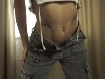 girl
        crybabycb cam image #36539