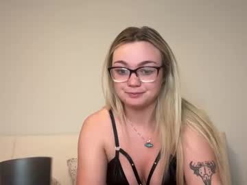 girl Cam Girls Live with dmaxkenz