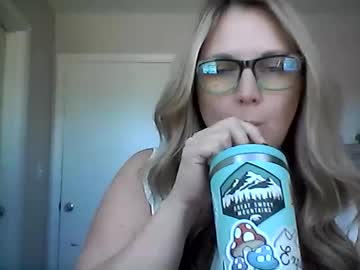 couple Cam Girls Live with juicypeach36