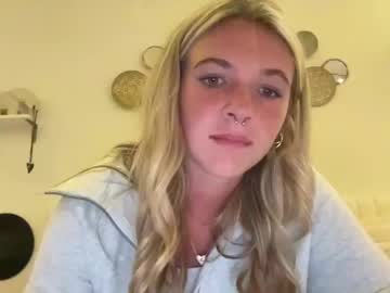 girl Cam Girls Live with alyssaleary1