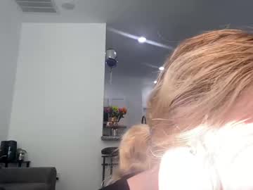 girl
        glitterem006 cam image #15553