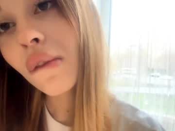 girl
        shirleepoma cam image #36233