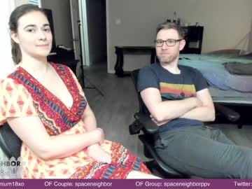 couple Cam Girls Live with spaceneighbor