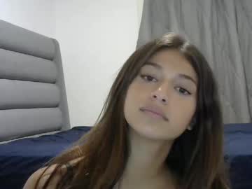girl
        sofiasunrayy cam image #28675