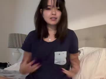 girl
        sarah_heart_aus cam image #20536