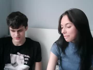 couple
        valesios cam image #32968