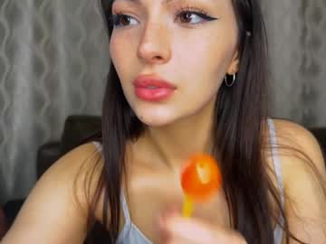 girl Cam Girls Live with sweeet_strawberies