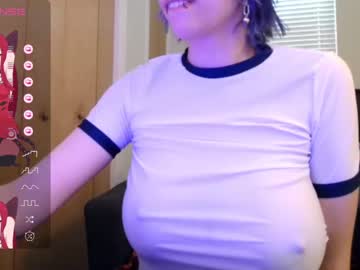 girl
        deadratsoup cam image #10107