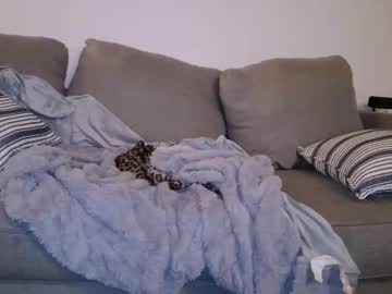 couple
        buck_camstar cam image #35429