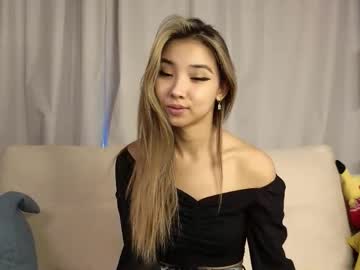 girl
        asian_ivy cam image #27409