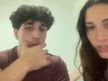 couple Cam Girls Live with goose135