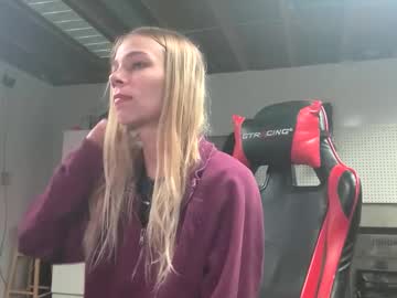 couple Cam Girls Live with chloe_damian