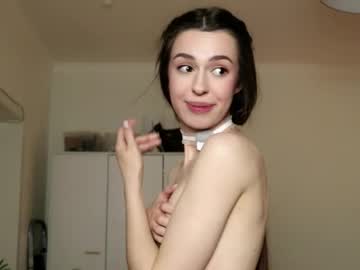girl Cam Girls Live with milky_sofa