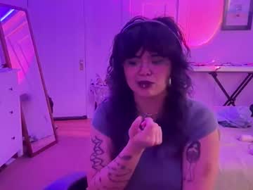 girl
        toro_luna cam image #34361