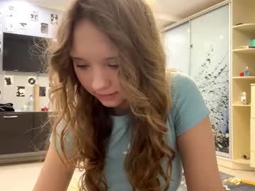 girl
        willenasow cam image #33608