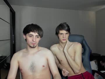 couple Cam Girls Live with snurov1345