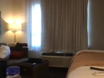 couple Cam Girls Live with xcalveemolly
