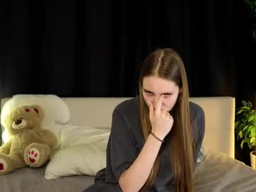 girl Cam Girls Live with enchanting_ella