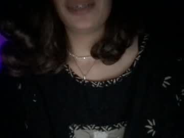 girl
        marinalgb cam image #35190