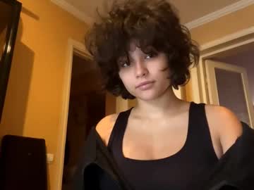 girl
        frankreyne cam image #32524