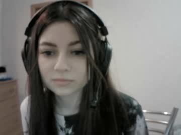 girl
        dawndollins cam image #23293