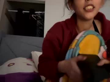 girl
        xxunkocn cam image #11540