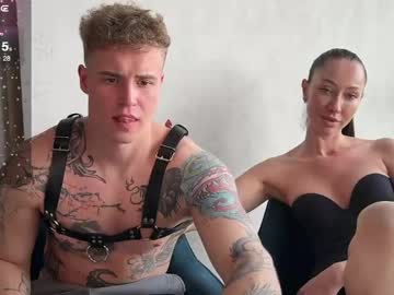 couple Cam Girls Live with andre_canvas
