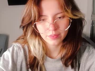 girl
        _yourcherrybomb cam image #20656