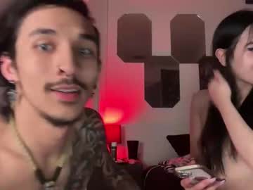 couple Cam Girls Live with rozaeix