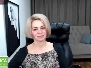 girl
        blondemommy_77 cam image #5845