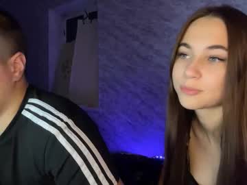 couple Cam Girls Live with kissme_now_