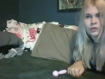 couple Cam Girls Live with donniedarko88000