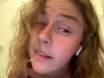 girl
        angeloflight273360 cam image #10076