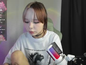 girl Cam Girls Live with gummi_heart