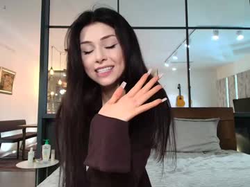 girl Cam Girls Live with milla_jo