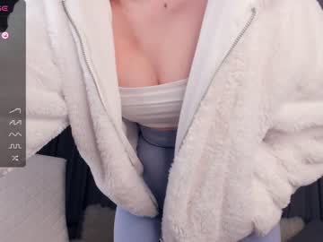 girl
        you_meow cam image #4800
