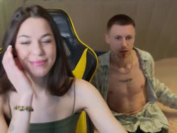 couple Cam Girls Live with spicypairlive