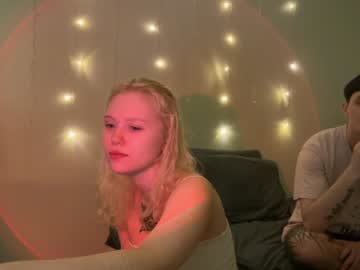 couple Cam Girls Live with mewmewxo