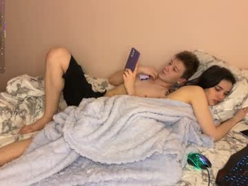 couple Cam Girls Live with oliverchi