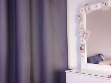 girl
        liaglamour cam image #17750